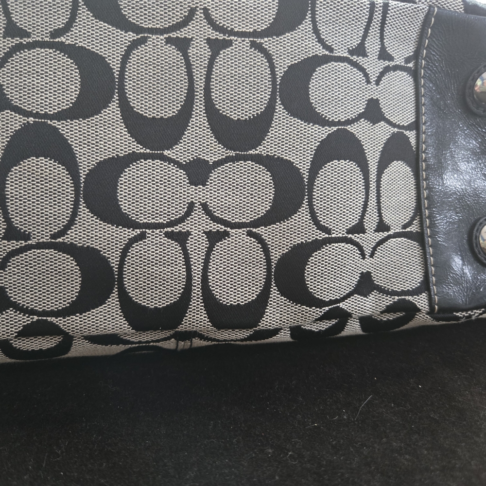 Authentic COACH Signature Pleated Gallery Tote - Black/Grey (F14281) - Picture 6 of 15